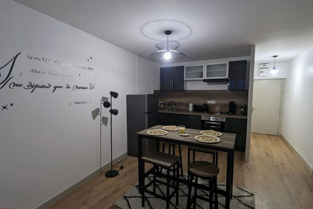 Zen Home - Appartement Jusqu'A 4 Voyageurs Нантюа Экстерьер фото